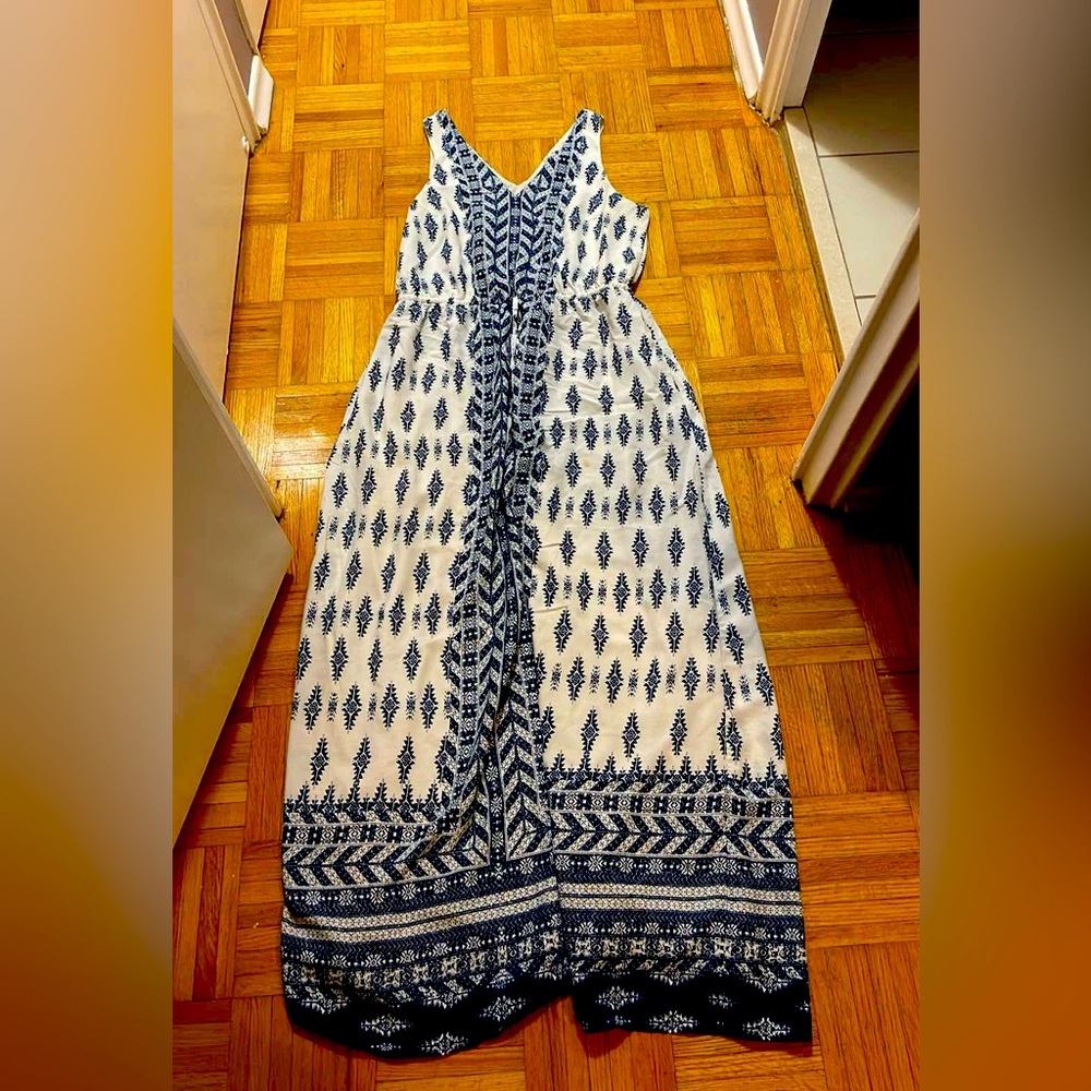 Maxi dress with pockets